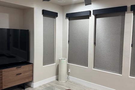 How Roller Shades Help Control Sunlight and Privacy in Mesa, AZ Homes
